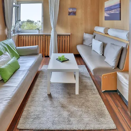 Terrassenhaus, 76 *
